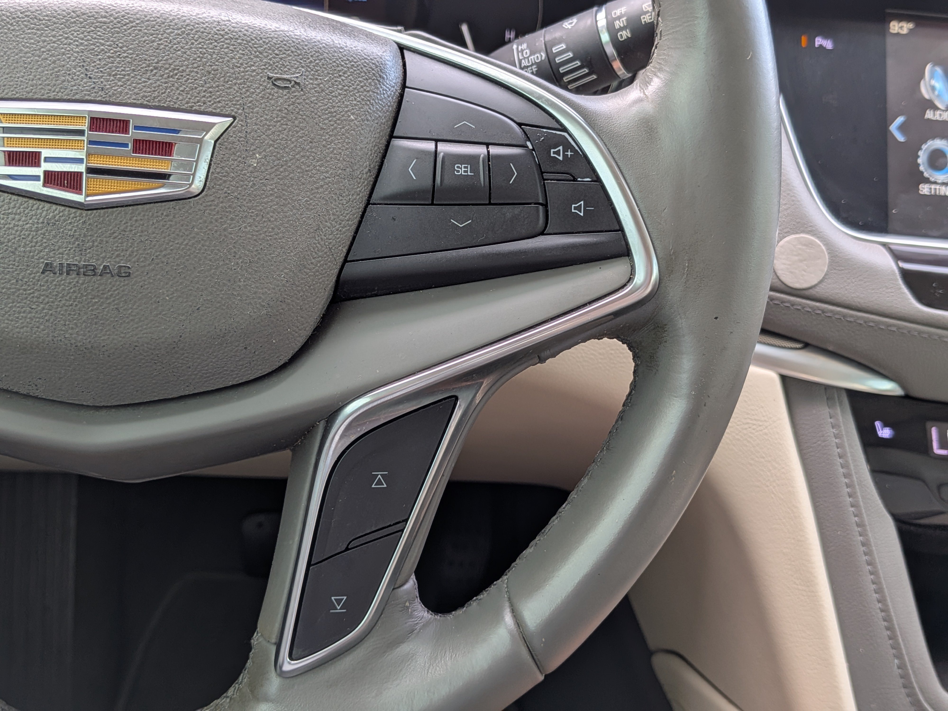 Certified 2018 Cadillac XT5 Luxury w/ Driver Awareness Package FWD image 27