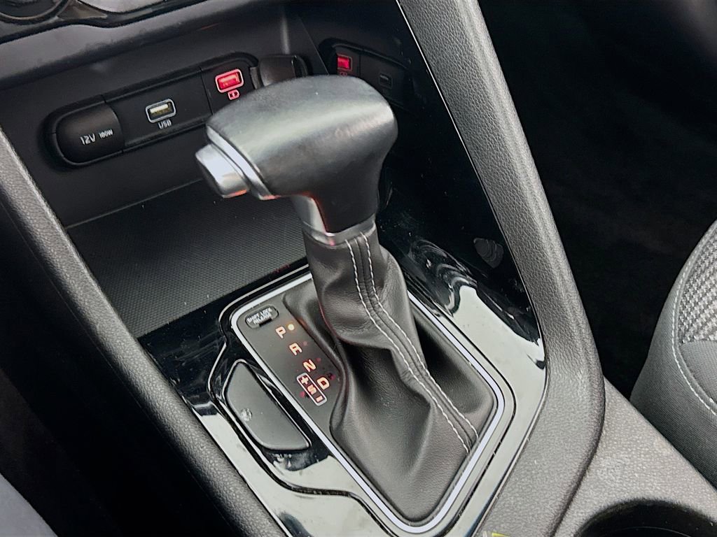 Used 2020 Kia Niro LXS image 16