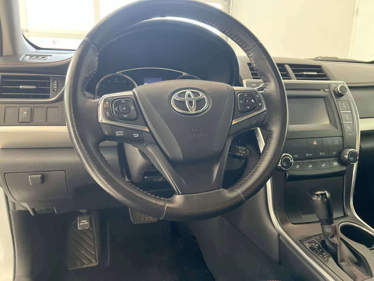 Used 2017 Toyota Camry SE FWD image 23