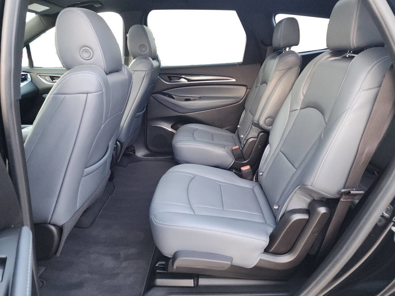 Used 2024 Buick Enclave Essence w/ Experience Buick Package image 10