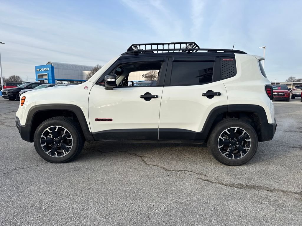 Used 2023 Jeep Renegade Trailhawk w/ Trailhawk Elite Group image 3