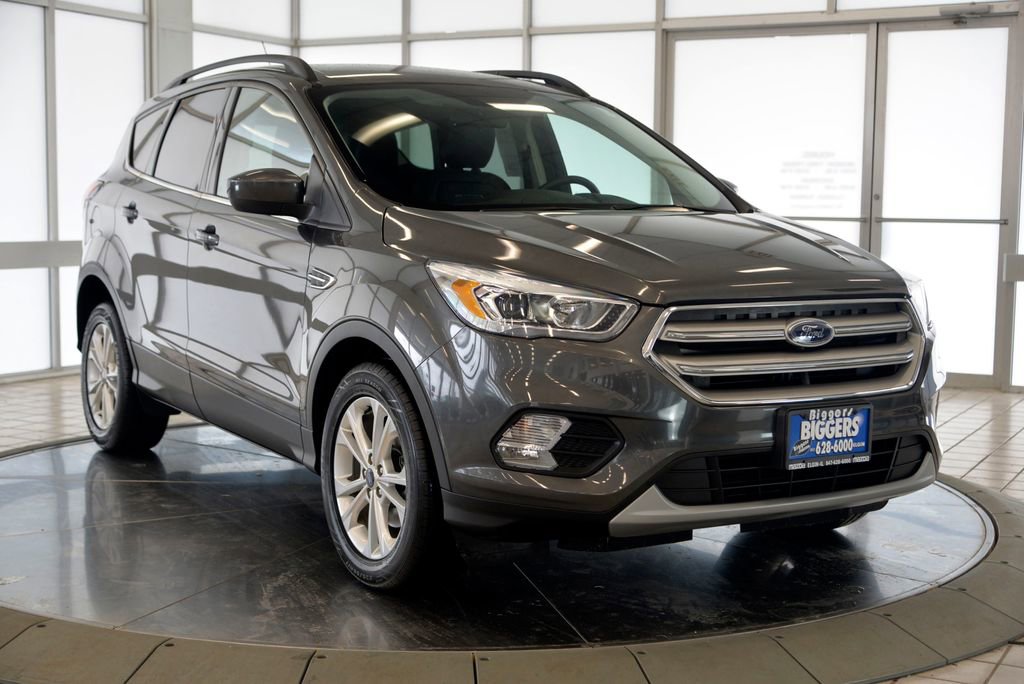 Used 2019 Ford Escape SEL image 2