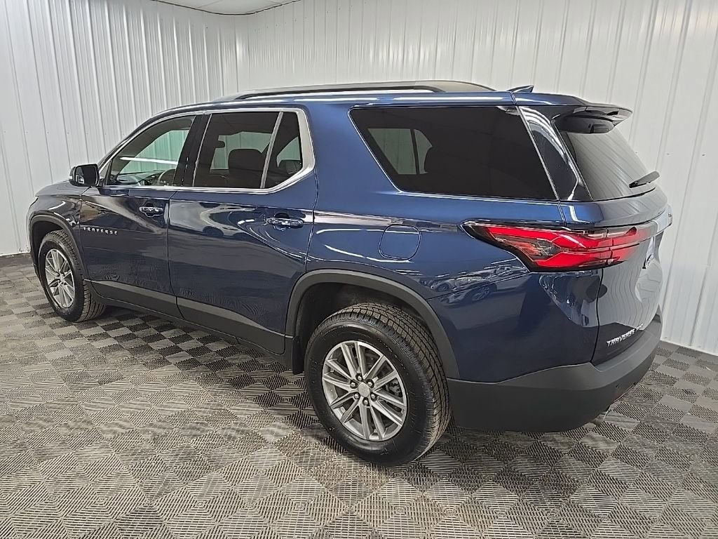 Used 2023 Chevrolet Traverse LT image 9