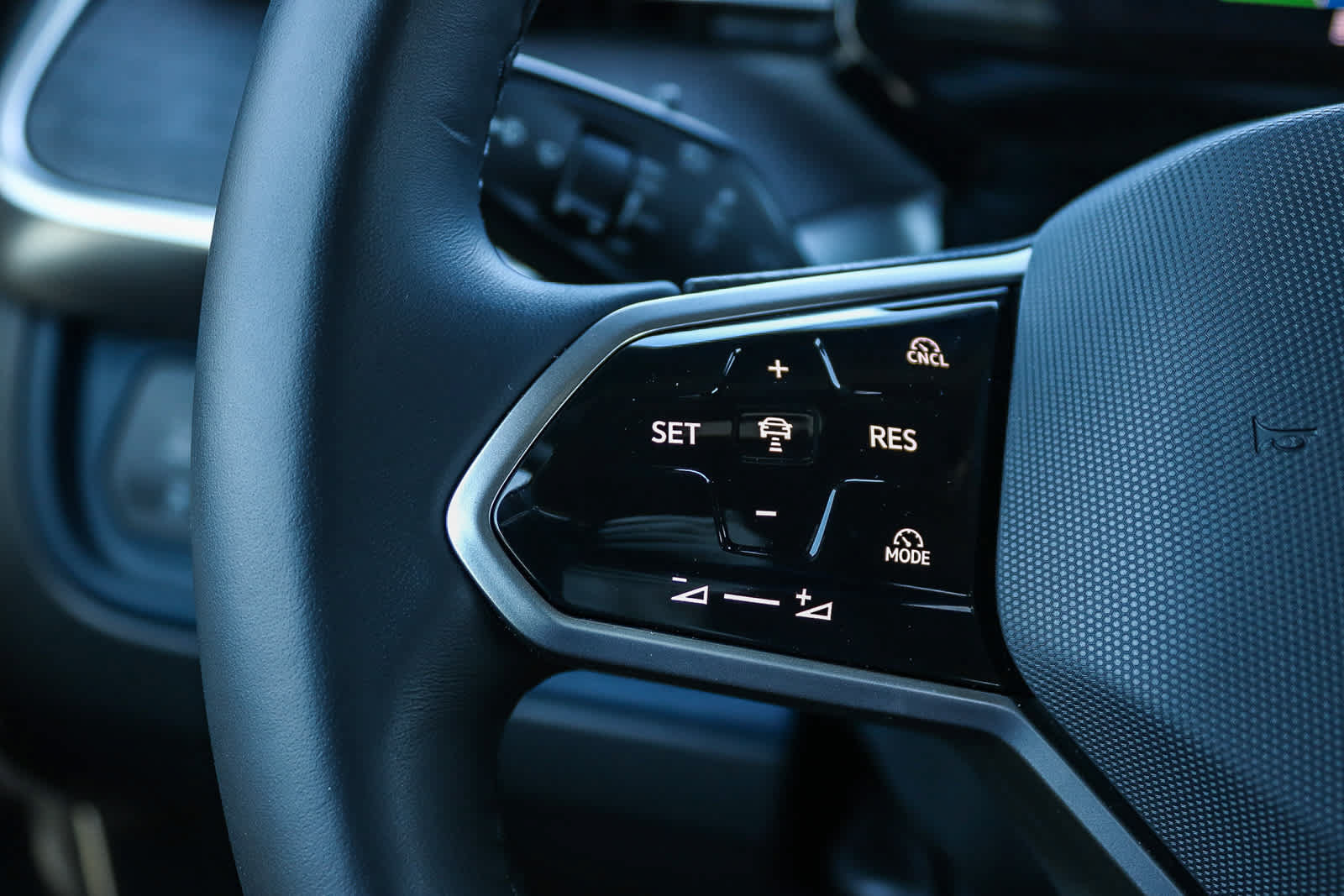 New 2025 Volkswagen ID. Buzz Pro S RWD image 24