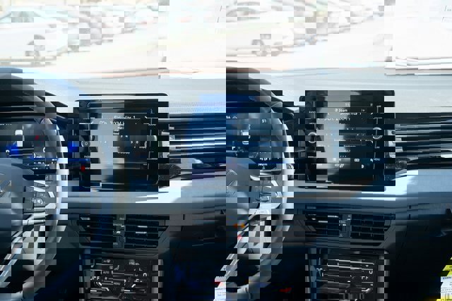 New 2026 Volkswagen Jetta SE image 32