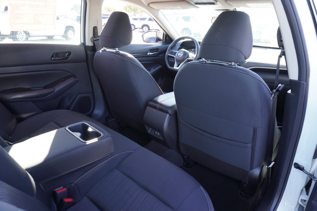Certified 2025 Nissan Altima 2.5 SV FWD image 10