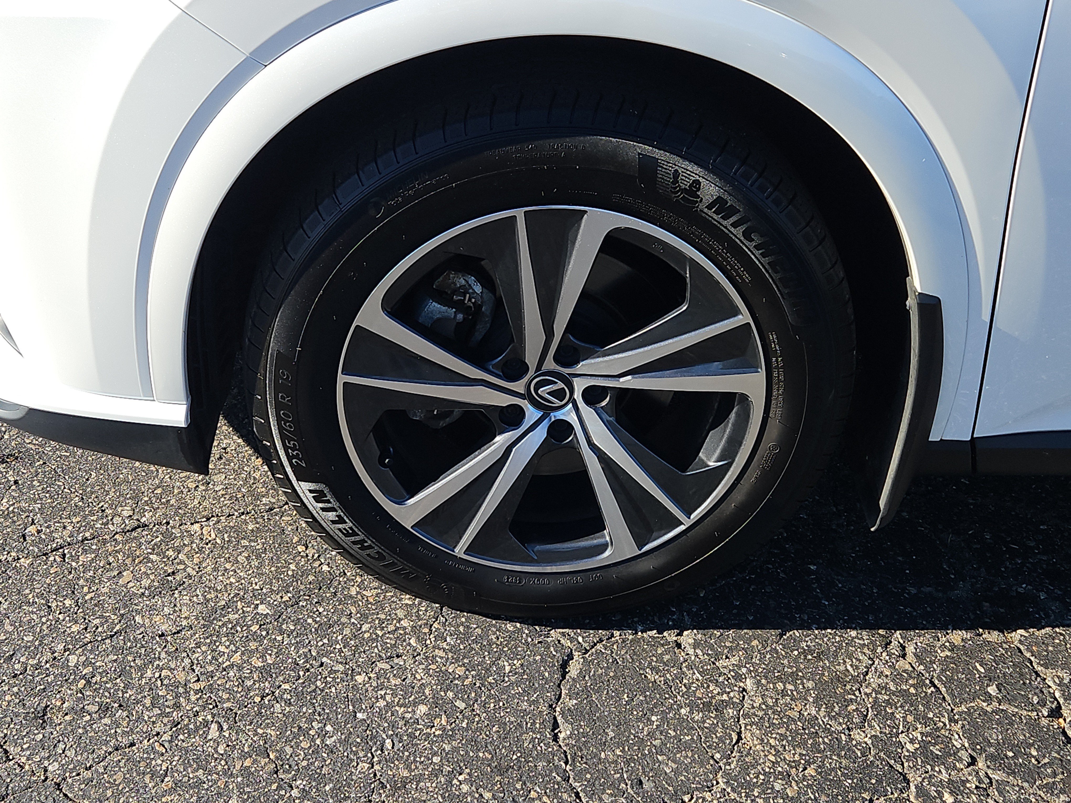 Used 2024 Lexus RX 350 Premium w/ Accessory Package (Z1) AWD/4WD image 29