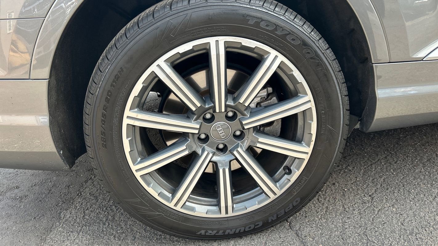 Used 2017 Audi Q7 3.0T Premium Plus w/ Premium Plus Package image 14