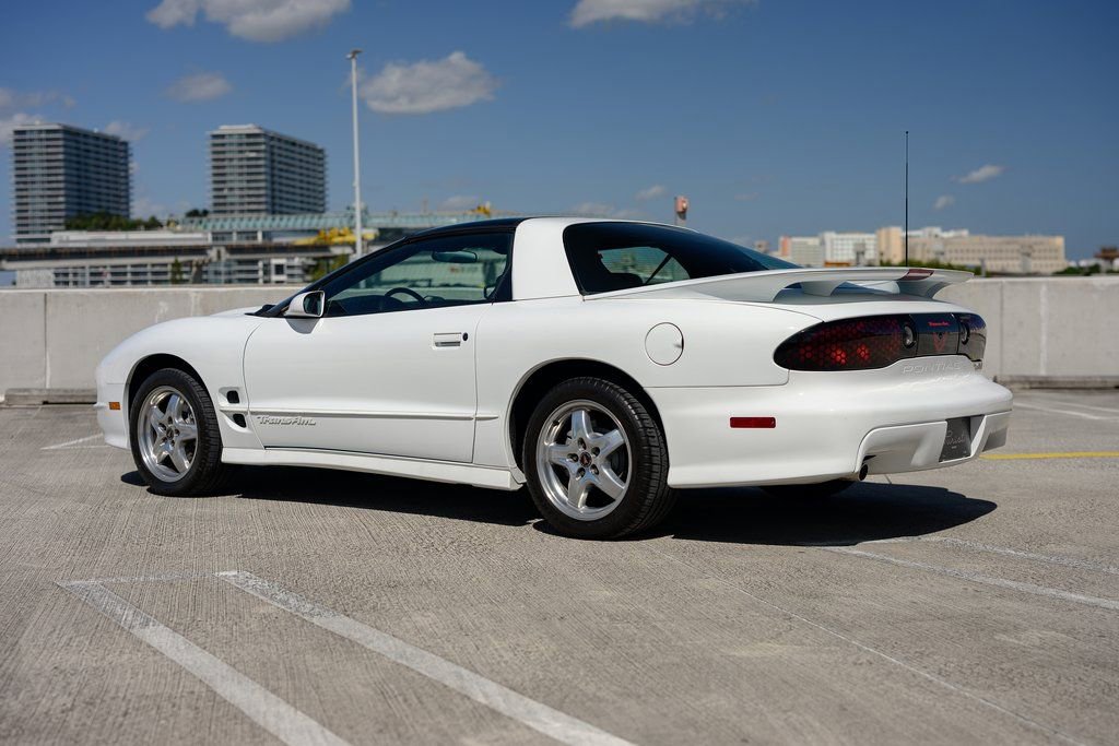Used 2001 Pontiac Firebird Trans Am image 3