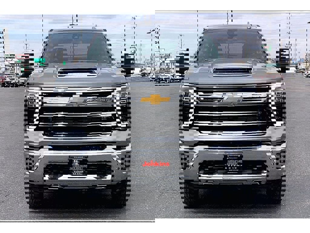 Used 2025 Chevrolet Silverado 3500 LTZ image 3