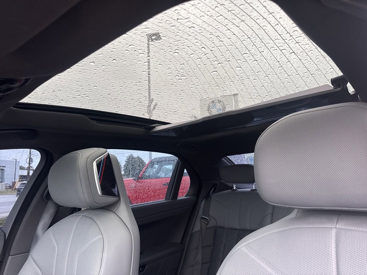 Used 2023 BMW 740i RWD image 10