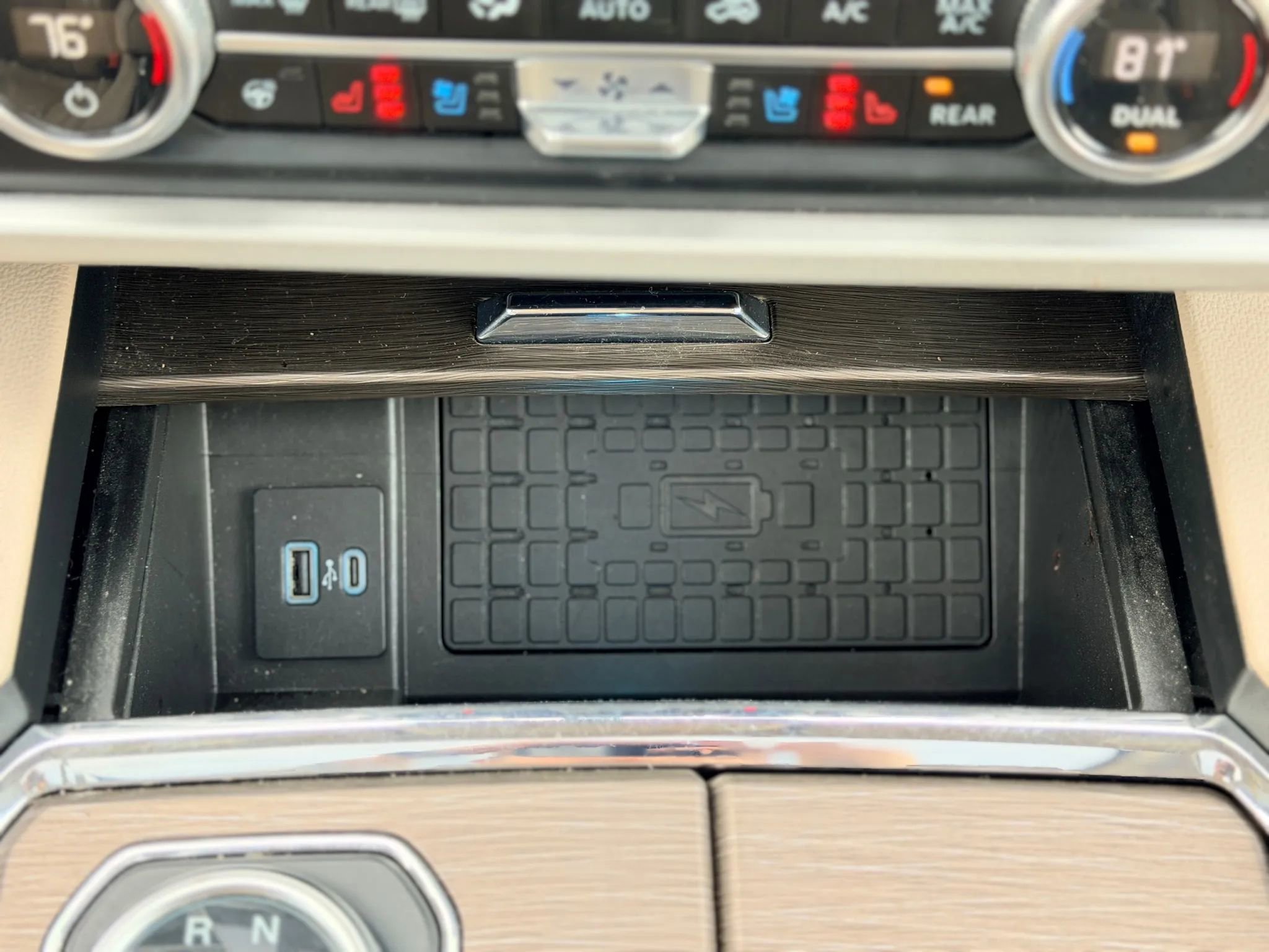 Used 2024 Ford Expedition Max Limited image 30