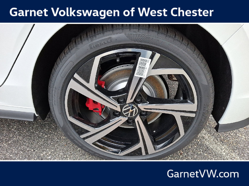 New 2026 Volkswagen GTI SE FWD image 5