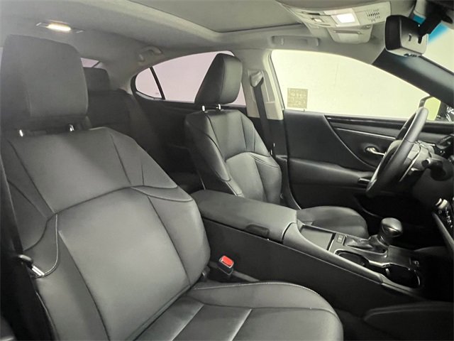 Certified 2024 Lexus ES 350 w/ Accessory Package (Z2) image 11