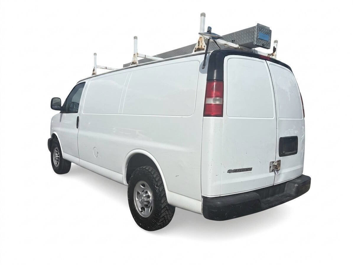Used 2016 Chevrolet Express 3500 RWD image 6