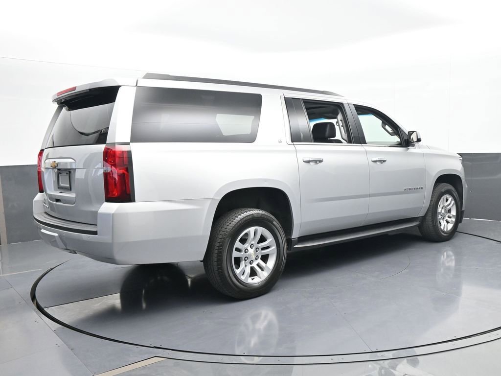 Used 2018 Chevrolet Suburban LT image 6