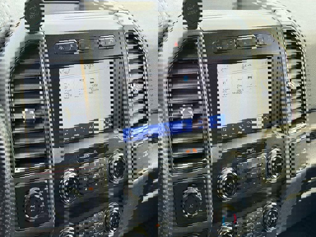 Used 2020 Ford F150 Raptor w/ Equipment Group 802A Luxury image 35