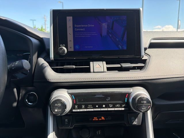 Used 2024 Toyota RAV4 XLE AWD/4WD image 24