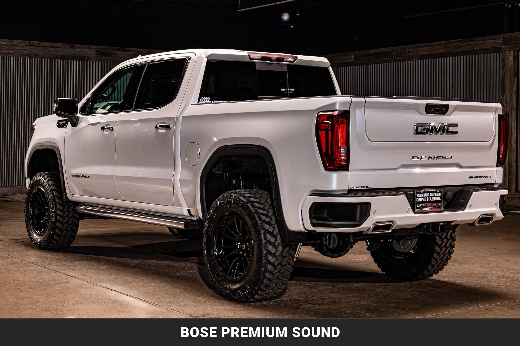 Used 2023 GMC Sierra 1500 Denali w/ Denali Carbonpro Edition AWD/4WD image 7