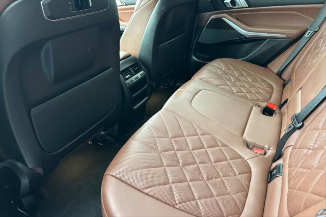 Used 2024 BMW X5 xDrive50e w/ Parking Assistance Package image 11