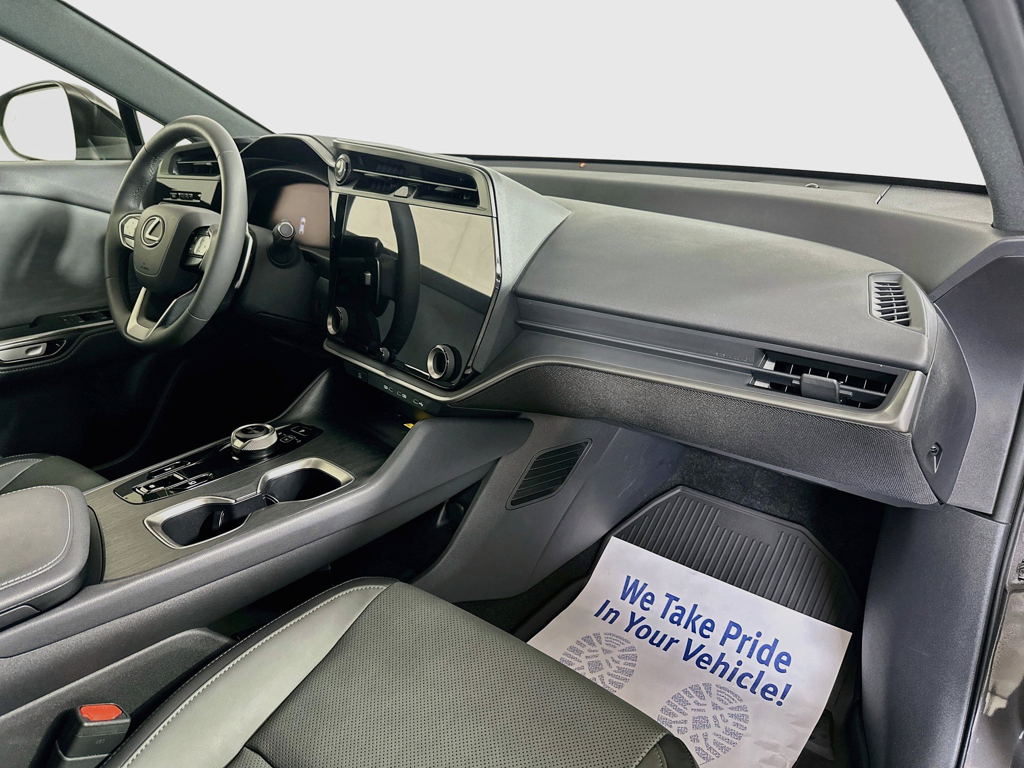Used 2026 Lexus RZ 350e 2WD w/ Technology Package image 27