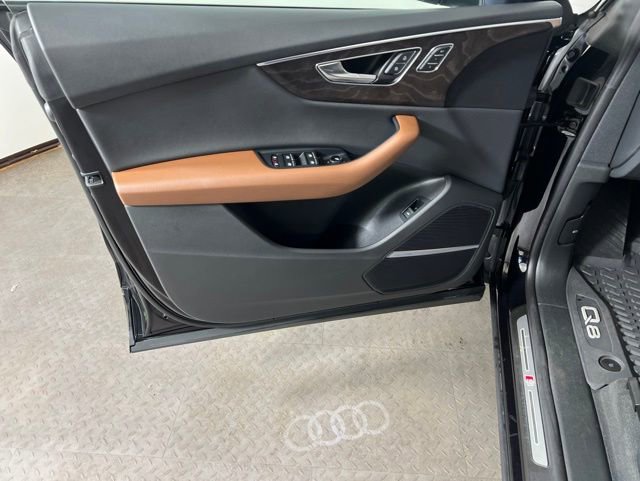 Used 2020 Audi Q8 Premium Plus AWD/4WD image 19