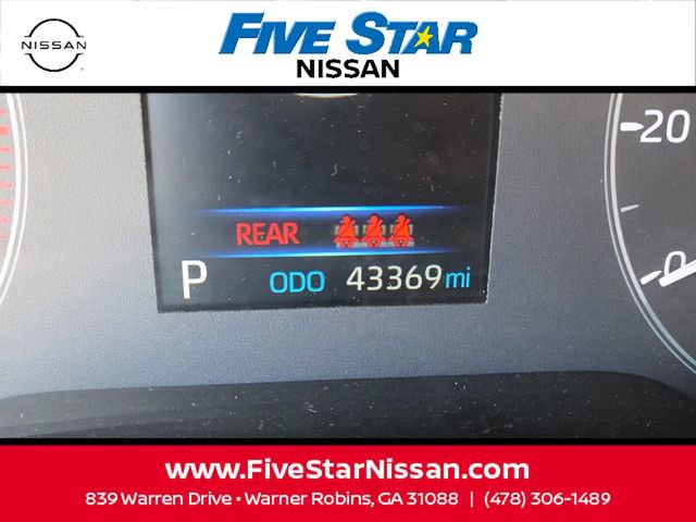 Used 2025 Toyota Corolla LE image 27