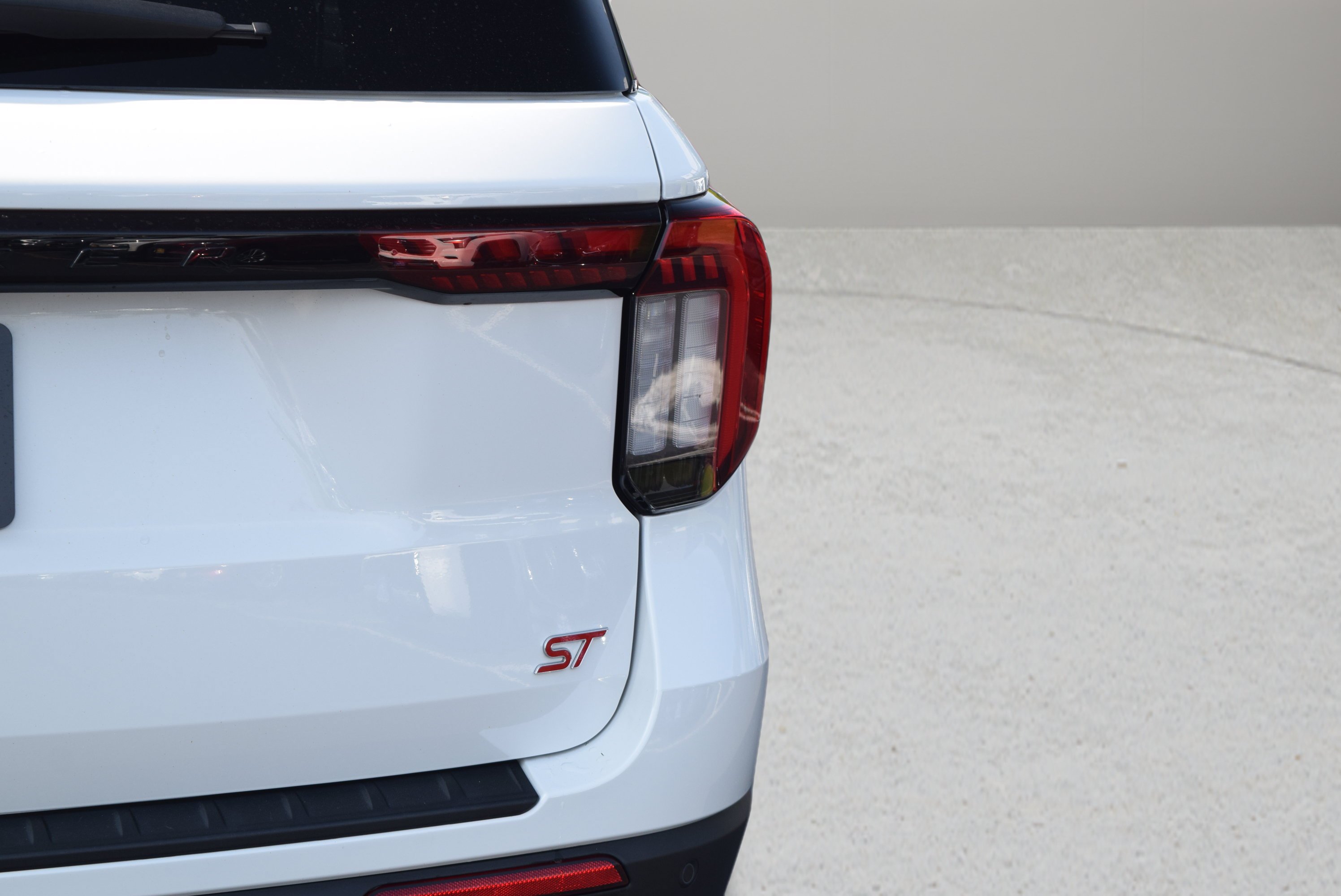 Used 2025 Ford Explorer ST w/ Sun And Sound Package AWD/4WD image 6