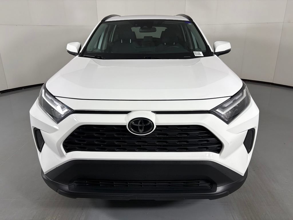 Used 2023 Toyota RAV4 XLE w/ Convenience Package FWD image 3