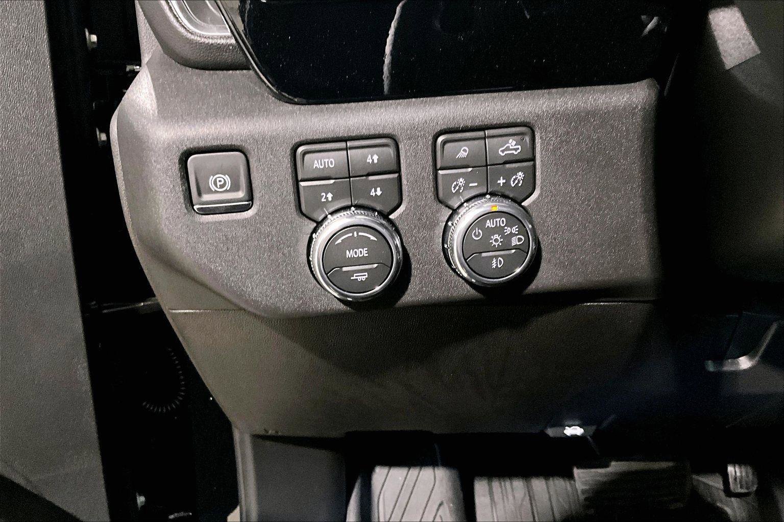 New 2026 GMC Sierra 1500 Elevation w/ Elevation Premium Package image 17