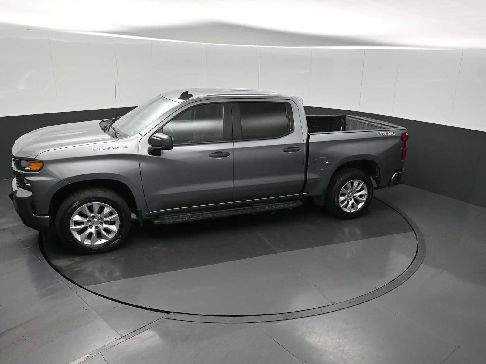 Used 2020 Chevrolet Silverado 1500 Custom w/ Custom Value Package image 16