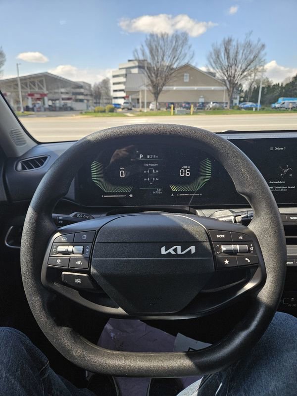 Used 2025 Kia K4 LXS image 14