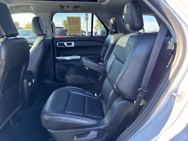 Used 2021 Ford Explorer XLT w/ Equipment Group 202A AWD/4WD image 28