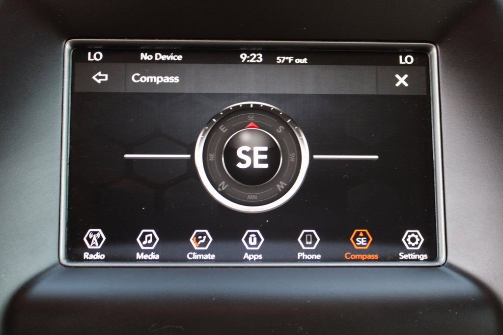 Used 2020 Jeep Grand Cherokee Laredo image 30