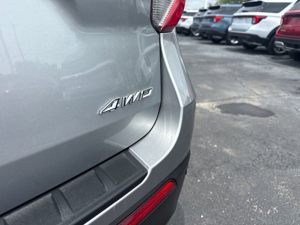 Used 2023 Ford Explorer XLT w/ Equipment Group 202A AWD/4WD image 11