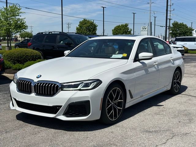 Used 2021 BMW 530i xDrive w/ M Sport Package AWD/4WD image 3