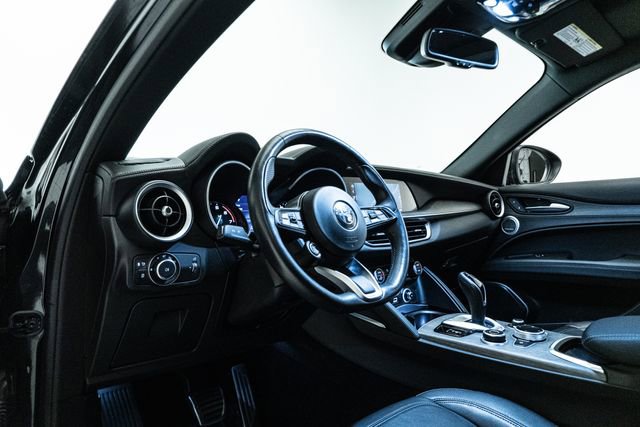 Used 2022 Alfa Romeo Stelvio Ti image 23