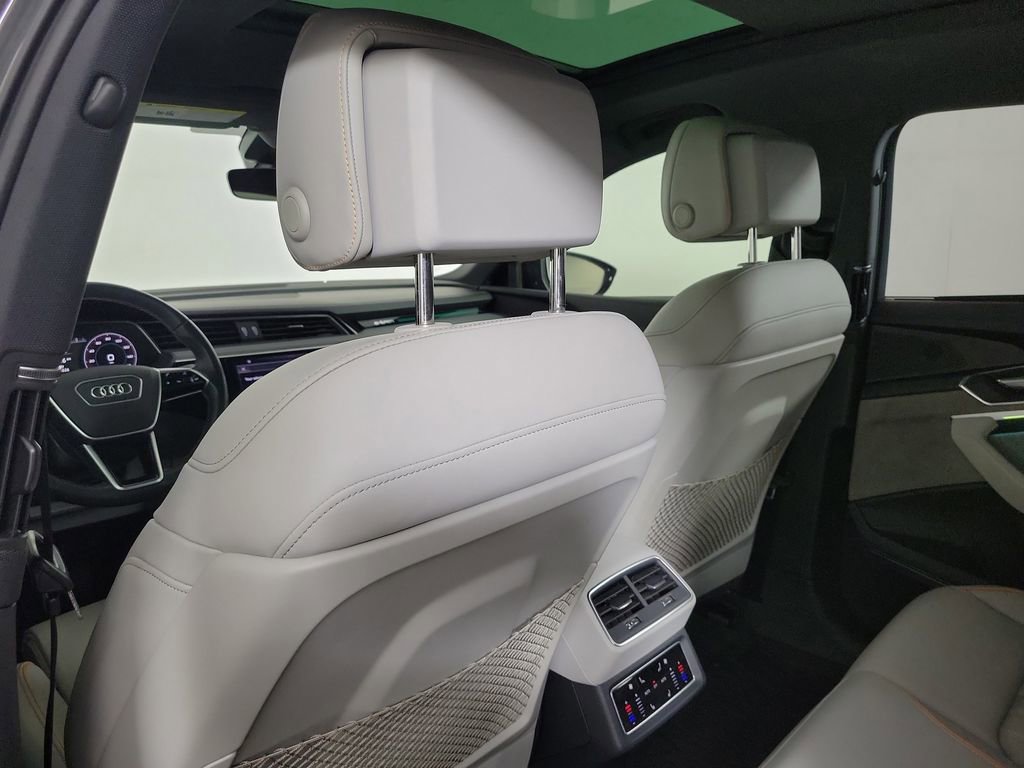 Used 2024 Audi Q8 e-tron Prestige w/ Prestige Package image 13