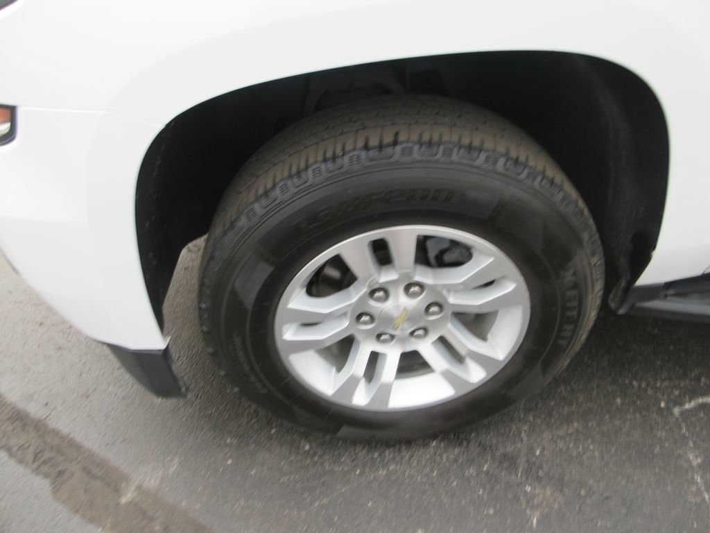 Used 2018 Chevrolet Suburban LT RWD image 15