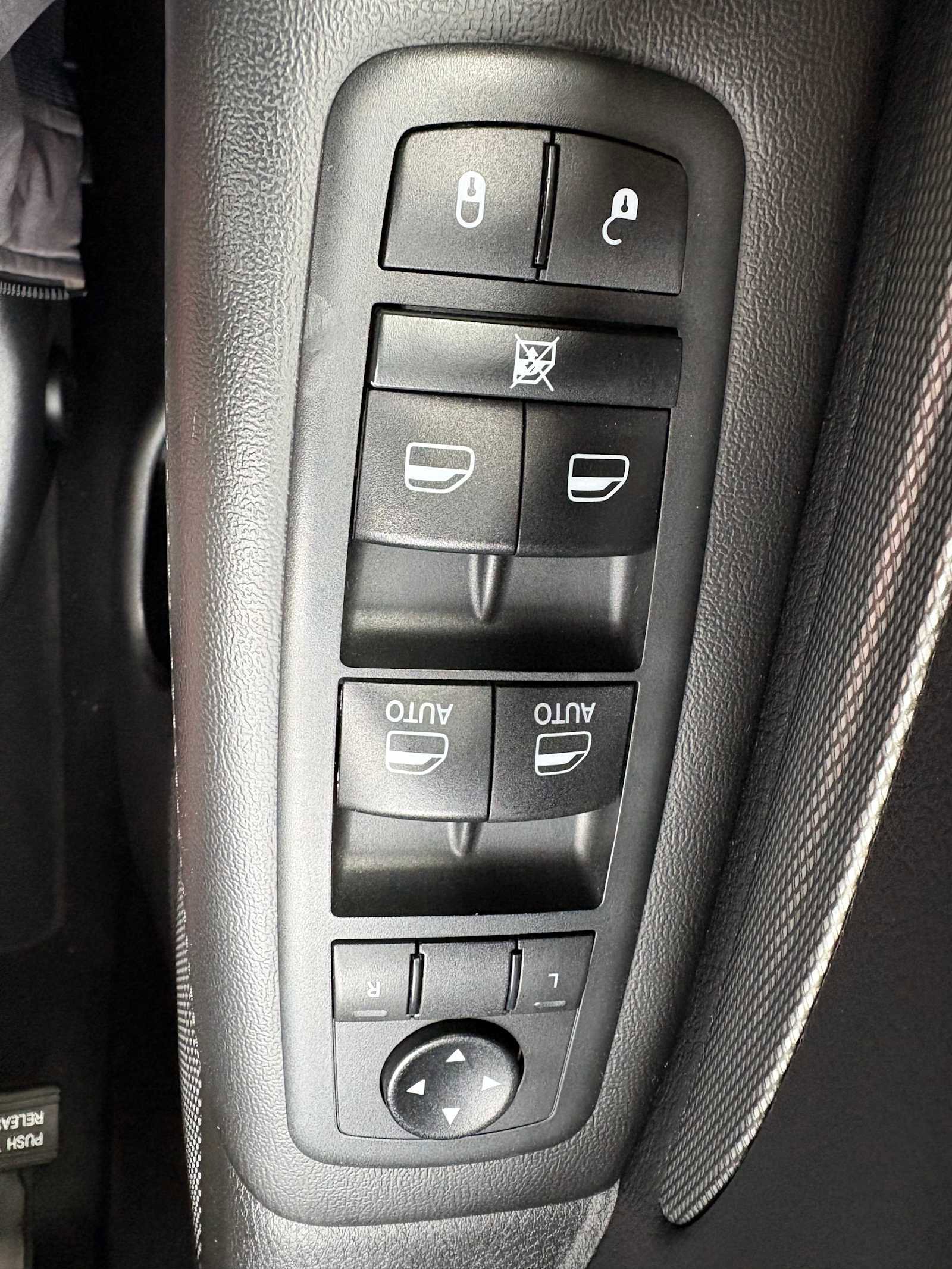 Used 2020 Dodge Durango GT image 34