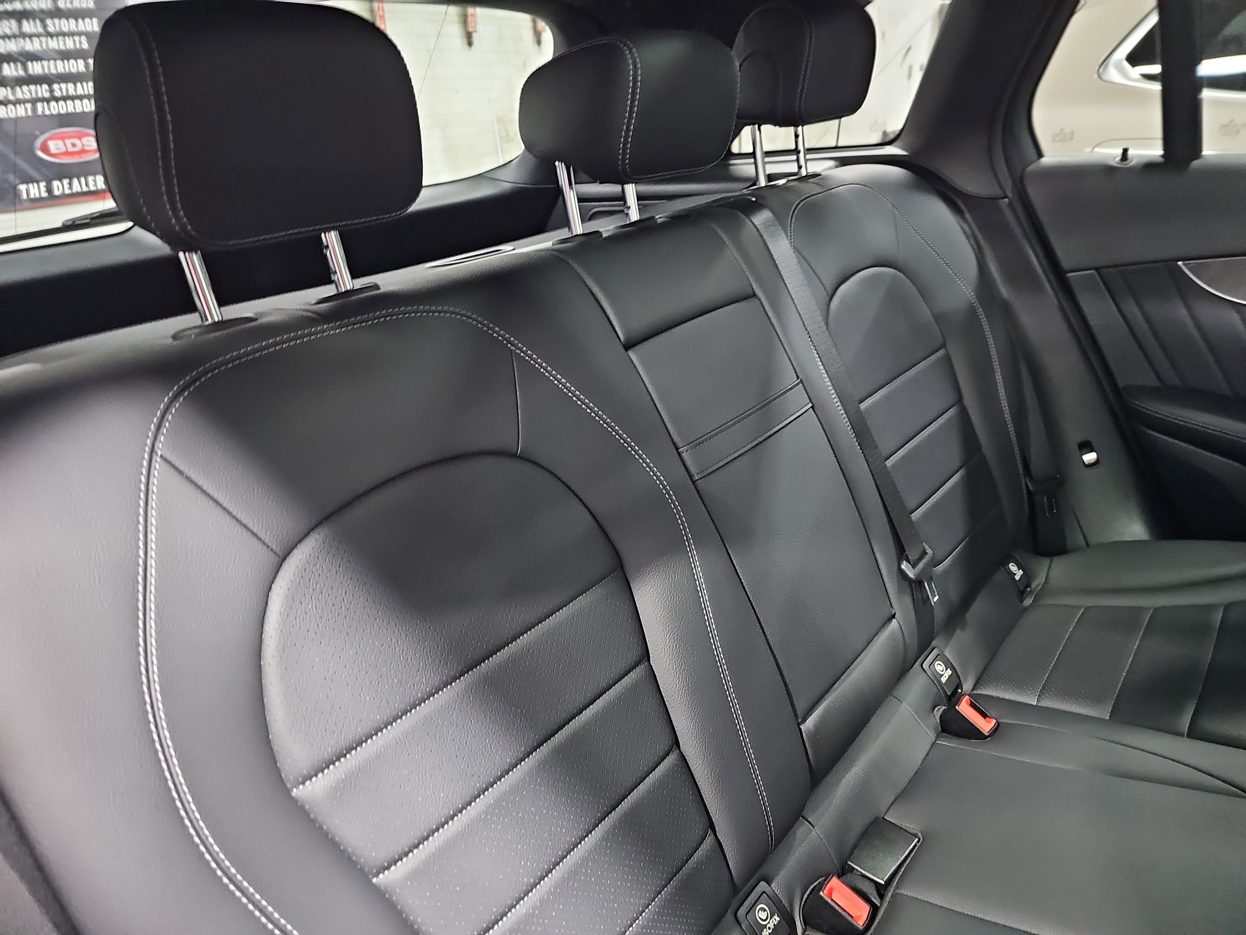 Used 2018 Mercedes-Benz GLC 300 4MATIC image 12