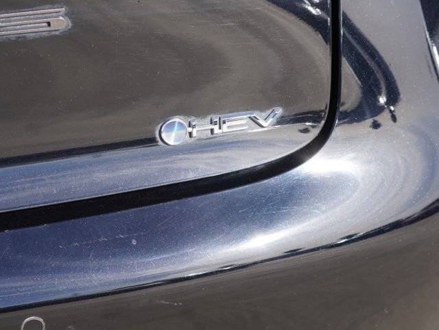 Used 2024 Toyota Prius LE image 9