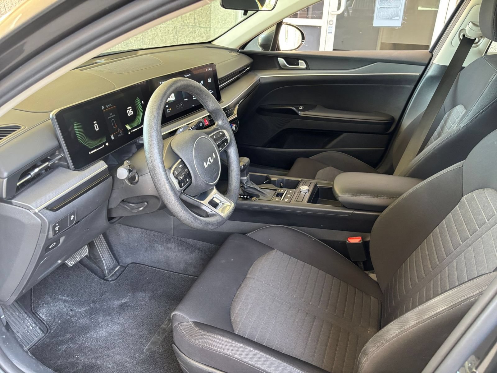Used 2025 Kia K5 LXS FWD image 27