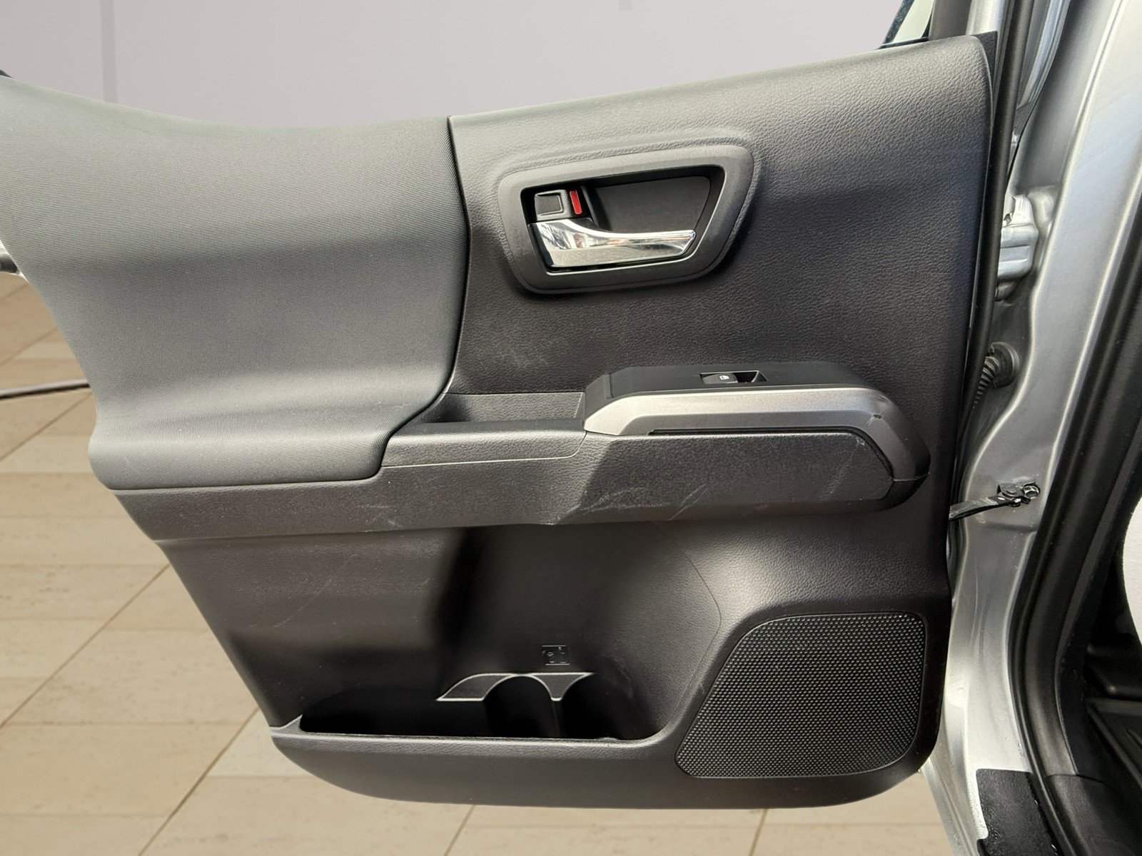 Used 2020 Toyota Tacoma TRD Off-Road image 27