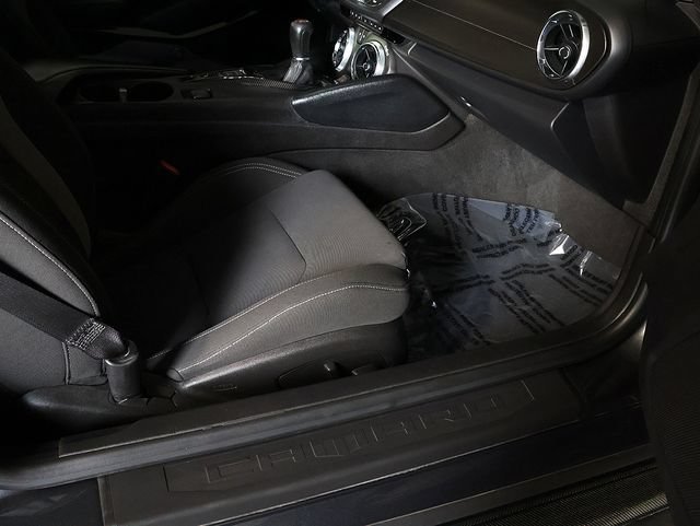 Used 2016 Chevrolet Camaro SS RWD image 27