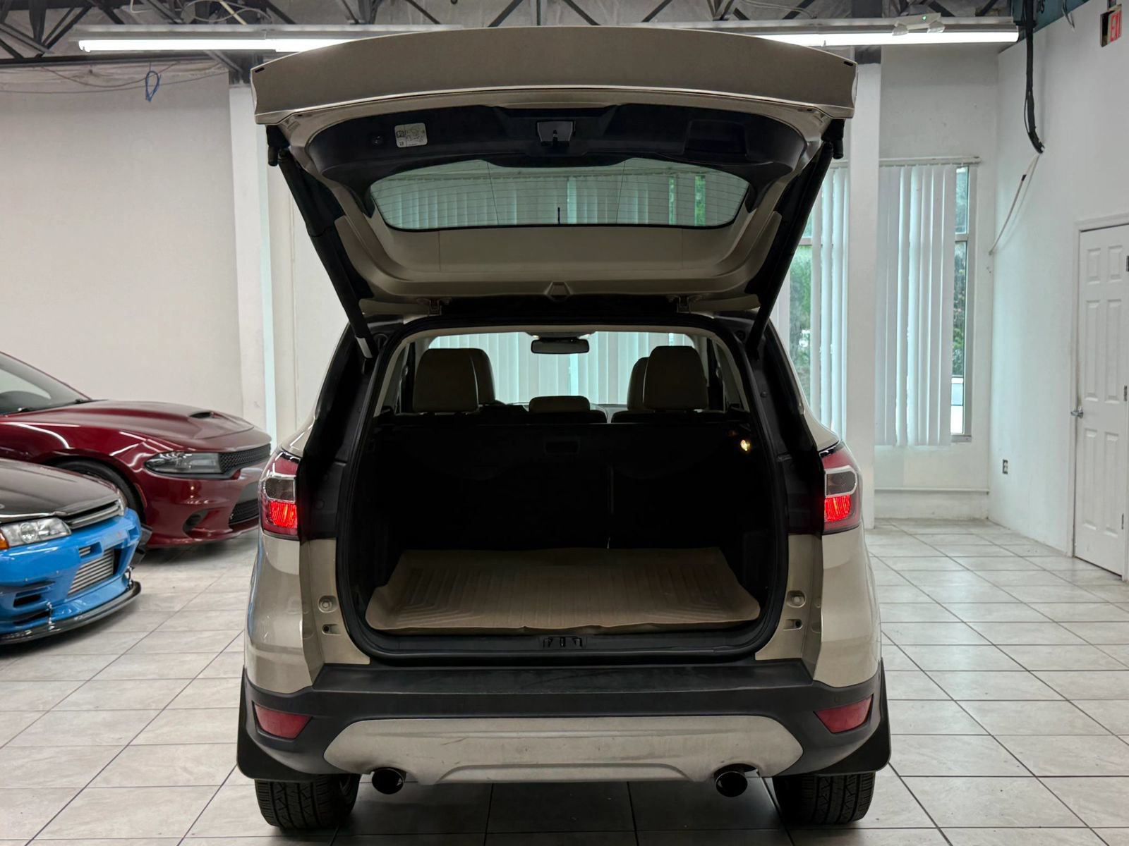 Used 2017 Ford Escape Titanium w/ Equipment Group 301A AWD/4WD image 20