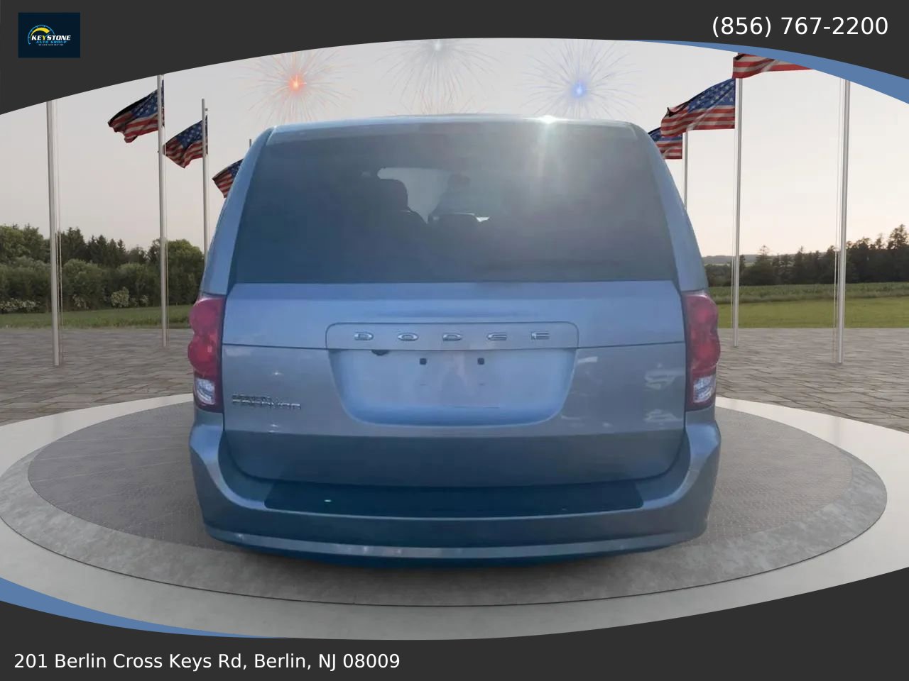 Used 2016 Dodge Grand Caravan SXT image 3