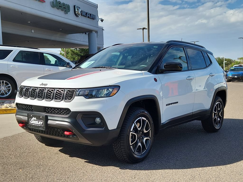 Certified 2025 Jeep Compass Trailhawk AWD/4WD image 4