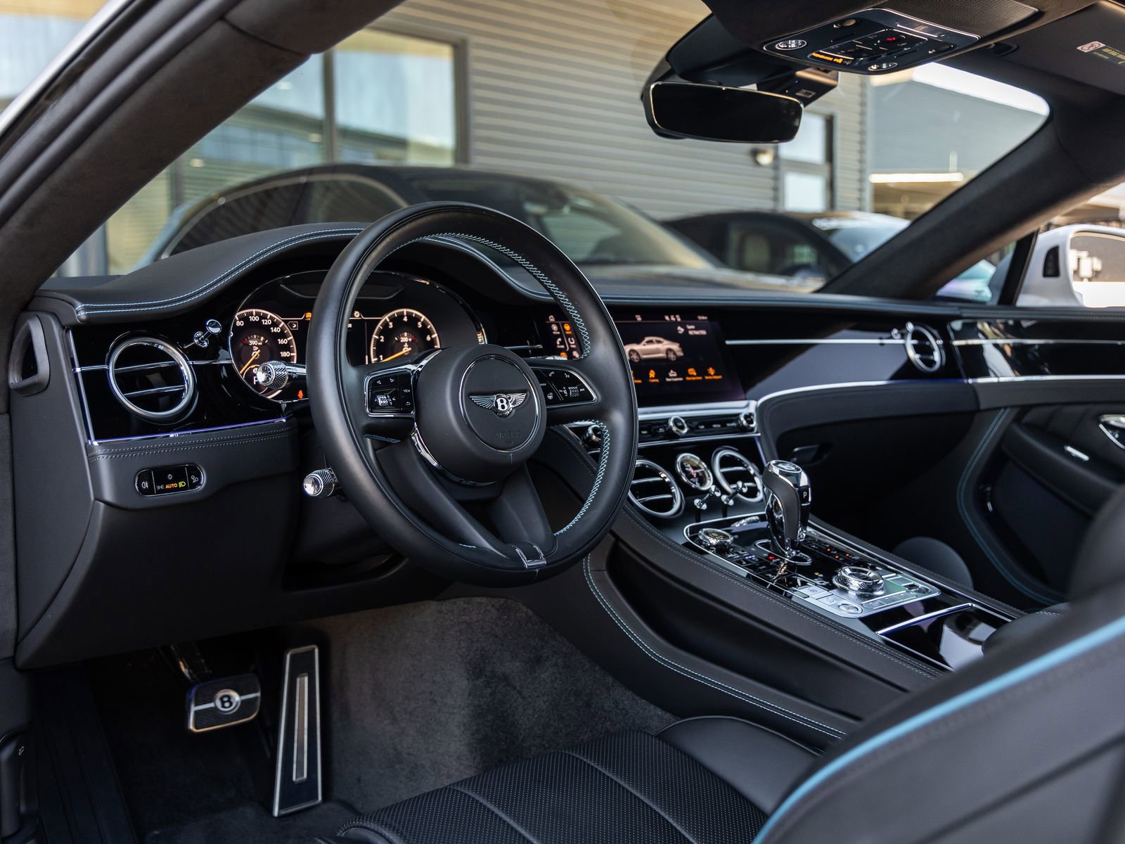 Used 2024 Bentley Continental GT image 30