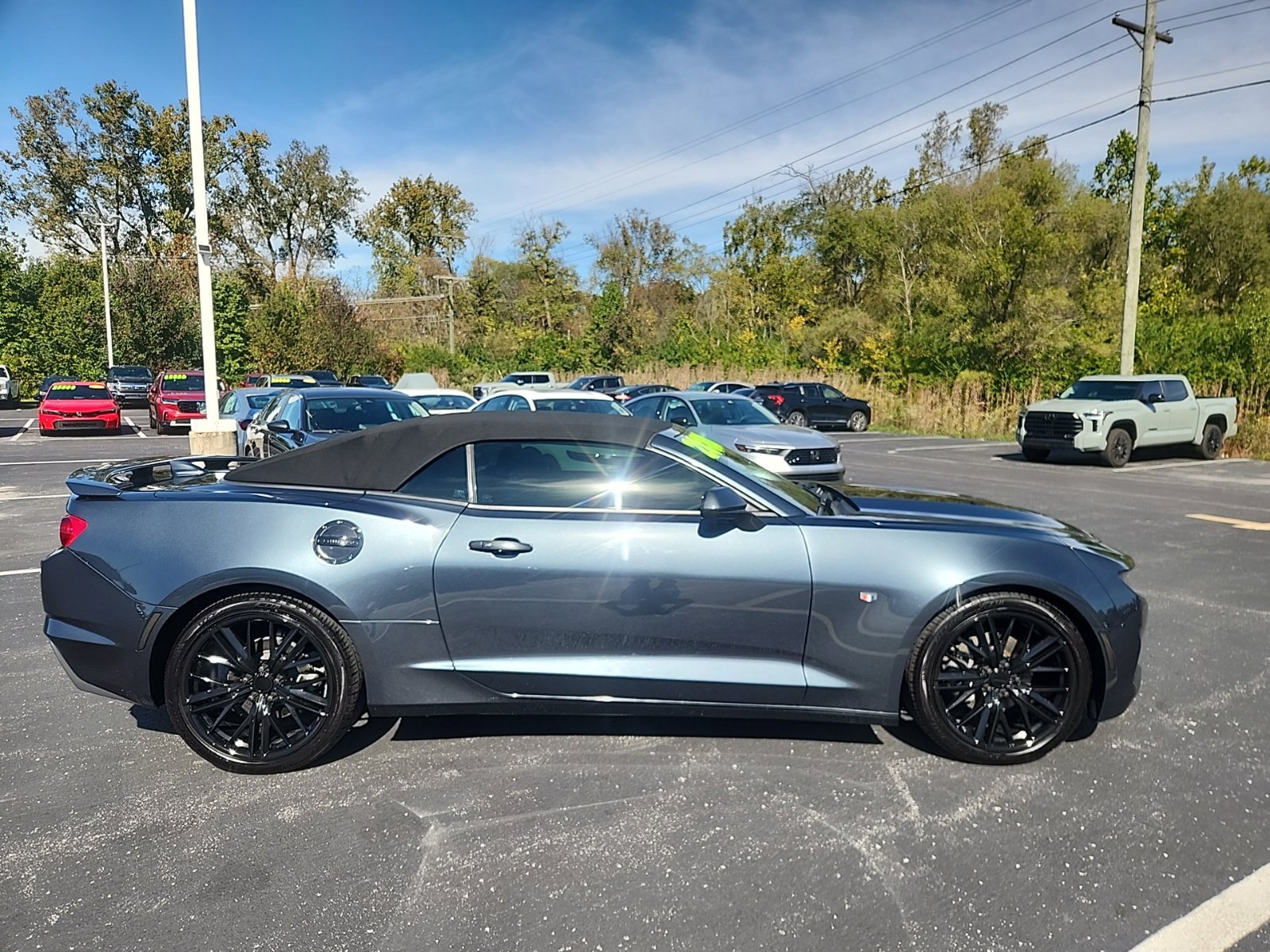 Used 2023 Chevrolet Camaro LT RWD image 13